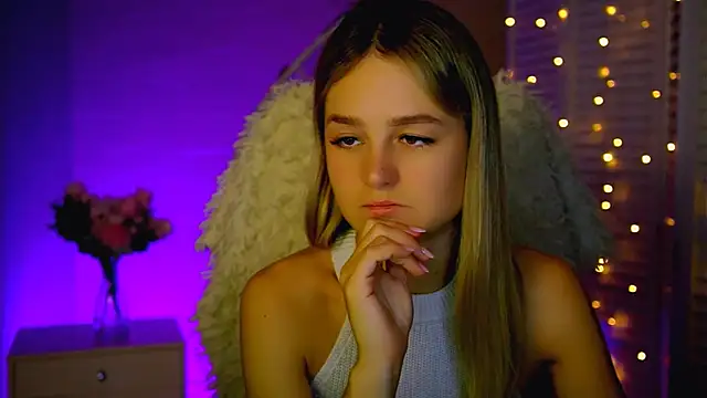 DeboraLarson online show from November 2025 03:32:02 AM