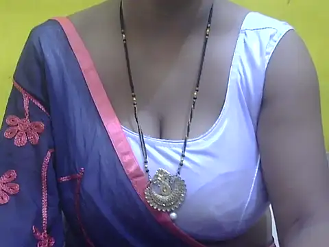 HOT-SEEMAA online show from May 2026 05:34:02 PM