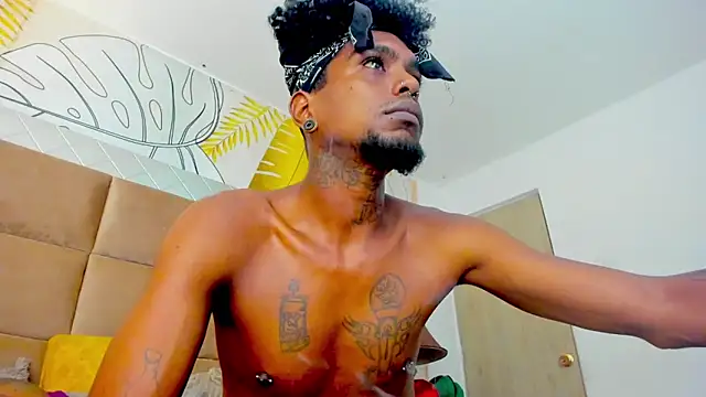 bigblackhotx1 online show from September 2025 02:44:02 PM