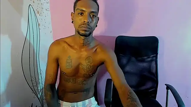 Snapshot of bigblackhotx1 chatting on March 2026 10:19:02 AM bigblackhotx1 online show from March 2026 10:19:02 AM