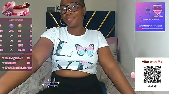 Snapshot of veronica1xxx chatting on January 2025 11:26:01 PM veronica1xxx online show from January 2025 11:26:01 PM