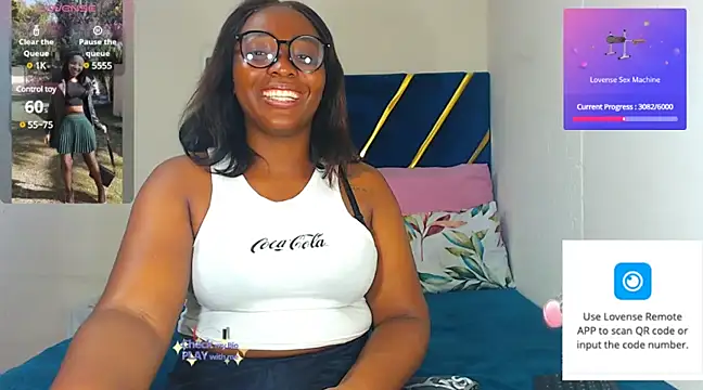Snapshot of veronica1xxx chatting on January 2025 08:51:02 PM veronica1xxx online show from January 2025 08:51:02 PM