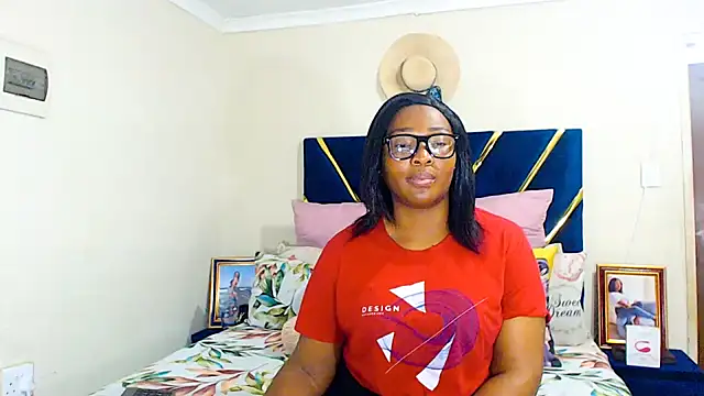 Snapshot of veronica1xxx chatting on October 2025 02:19:01 AM veronica1xxx online show from October 2025 02:19:01 AM