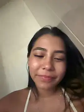 Snapshot of darsha_90 chatting on January 2025 06:20:01 AM darsha 90 online show from January 2025 06:20:01 AM