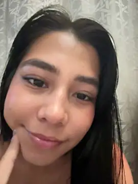 Snapshot of darsha_90 chatting on March 2025 03:40:01 AM darsha 90 online show from March 2025 03:40:01 AM