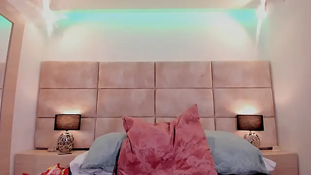 Eevee Taylor online show from January 2025 12:16:01 PM