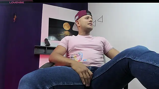 Snapshot of Marcos_garcias chatting on March 2025 10:08:02 AM Marcos garcias online show from March 2025 10:08:02 AM