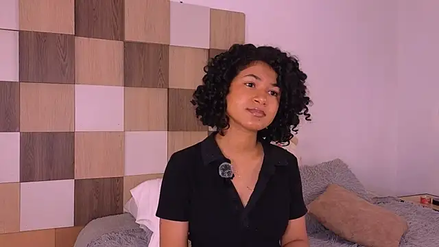 Snapshot of Adele_Carter_ chatting on December 2025 12:43:01 PM Adele Carter online show from December 2025 12:43:01 PM