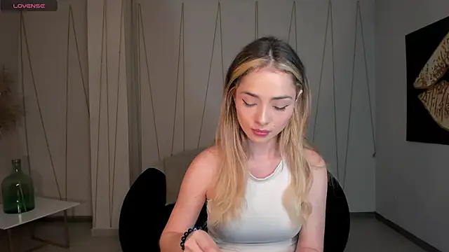 StacyWoods online show from May 2026 11:49:01 AM