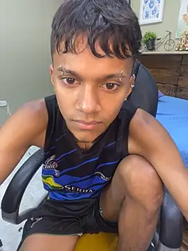 Snapshot of loistwink_ chatting on October 2025 05:24:02 PM loistwink online show from October 2025 05:24:02 PM