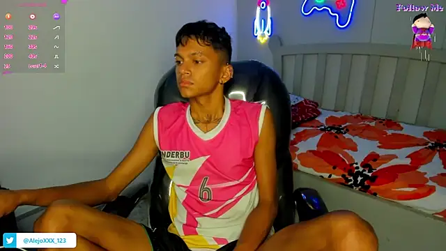 Snapshot of loistwink_ chatting on October 2025 06:58:02 AM loistwink online show from October 2025 06:58:02 AM