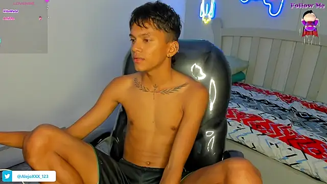 Snapshot of loistwink_ chatting on October 2025 04:26:01 AM loistwink online show from October 2025 04:26:01 AM