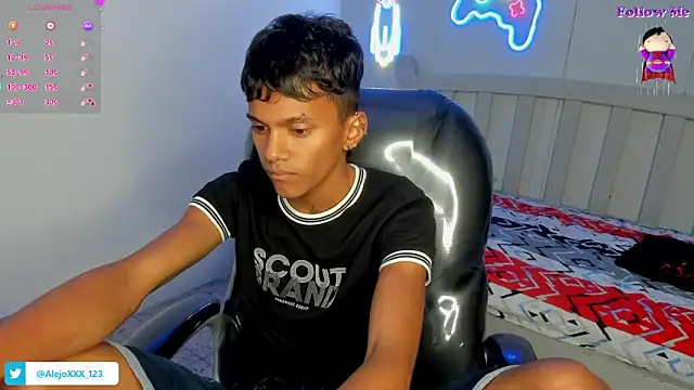 Snapshot of loistwink_ chatting on October 2025 06:15:01 AM loistwink online show from October 2025 06:15:01 AM