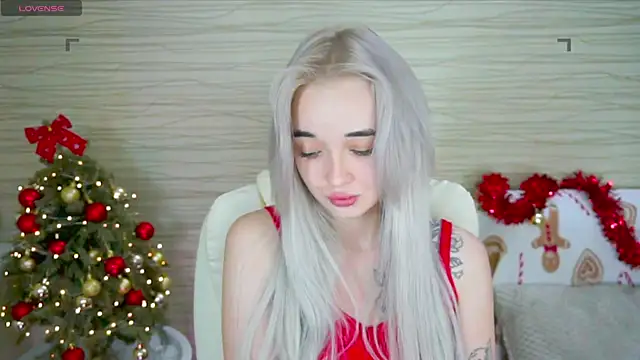Snapshot of Ashley_S chatting on December 2024 03:27:02 AM Ashley S online show from December 2024 03:27:02 AM