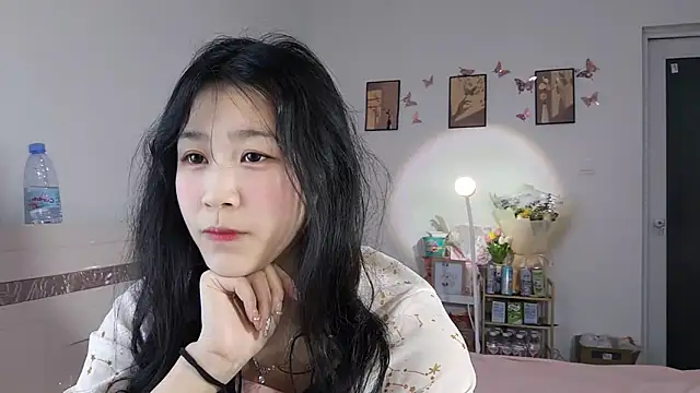 Luminous163 online show from March 2025 01:07:02 PM