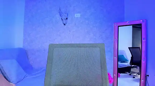 Kerverr  online show from December 2024 03:58:01 AM