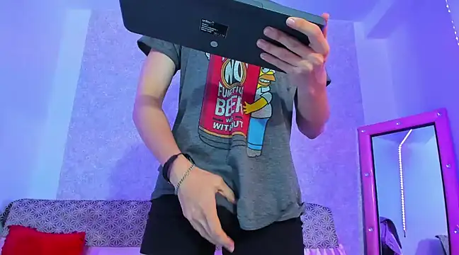 Kerverr  online show from March 2025 01:37:01 AM