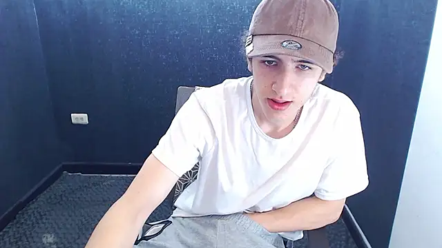 Kerverr  online show from November 2025 02:26:01 PM