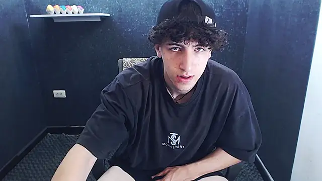 Kerverr  online show from January 2026 07:11:01 PM