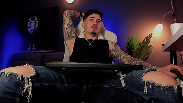 uptomatty online show from April 2026 07:44:02 AM
