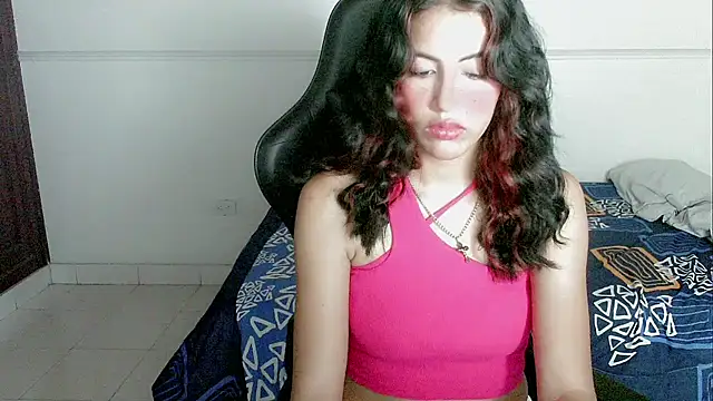 dayanita hot  online show from February 2025 01:43:02 PM