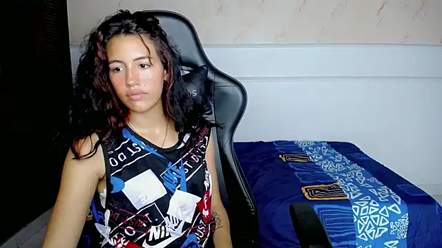 dayanita hot  online show from February 2025 04:36:01 PM