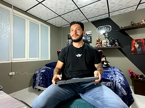 Snapshot of marcel_crawford96 chatting on November 2025 01:17:02 PM marcel crawford96 online show from November 2025 01:17:02 PM