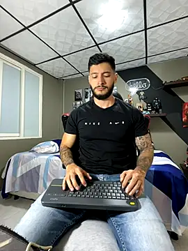 Snapshot of marcel_crawford96 chatting on December 2025 12:33:02 PM marcel crawford96 online show from December 2025 12:33:02 PM