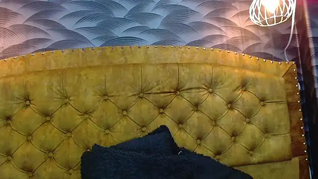 Snapshot of NahomiFireSex chatting on October 2025 03:40:01 AM NahomiFireSex online show from October 2025 03:40:01 AM