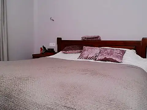 BLUEBLUE SKY online show from October 2025 11:51:02 AM