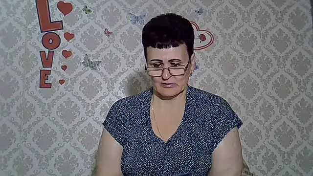 Snapshot of PaulaGolden chatting on September 2025 10:48:02 AM PaulaGolden online show from September 2025 10:48:02 AM