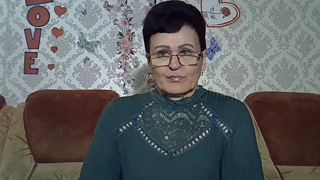PaulaGolden online show from April 2026 07:00:02 PM