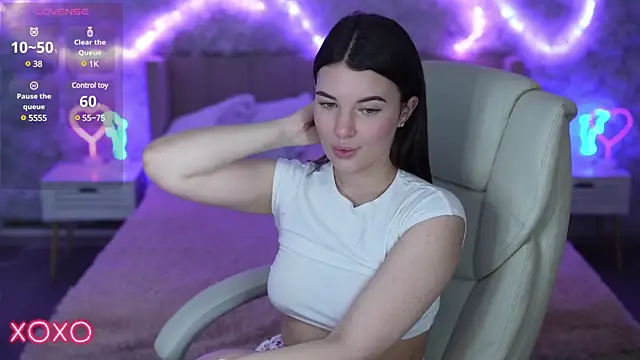 YourLolaBunny online show from March 2025 02:05:02 AM