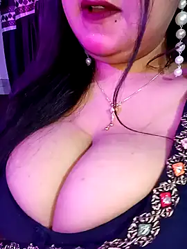 Snapshot of Suhanakhan00 chatting on January 2025 07:07:02 AM Suhanakhan00 online show from January 2025 07:07:02 AM