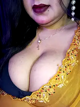 Snapshot of Suhanakhan00 chatting on March 2025 05:44:01 AM Suhanakhan00 online show from March 2025 05:44:01 AM