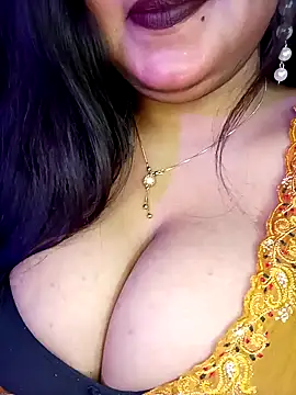 Snapshot of Suhanakhan00 chatting on March 2025 08:48:02 AM Suhanakhan00 online show from March 2025 08:48:02 AM