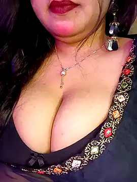 Snapshot of Suhanakhan00 chatting on March 2025 06:00:01 PM Suhanakhan00 online show from March 2025 06:00:01 PM