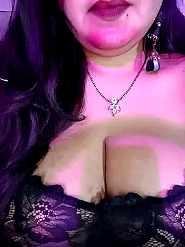 Snapshot of Suhanakhan00 chatting on December 2025 06:21:01 AM Suhanakhan00 online show from December 2025 06:21:01 AM