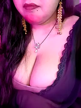 Suhanakhan00 online show from February 2026 05:36:01 AM