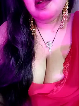 Suhanakhan00 online show from February 2026 06:15:02 PM