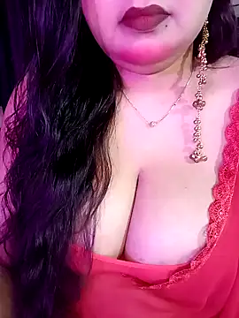 Suhanakhan00 online show from February 2026 06:25:02 AM