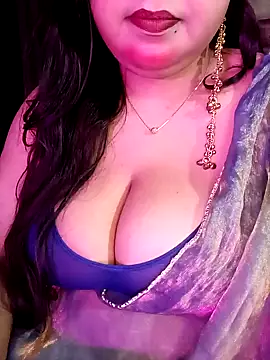 Suhanakhan00 online show from March 2026 06:03:01 AM
