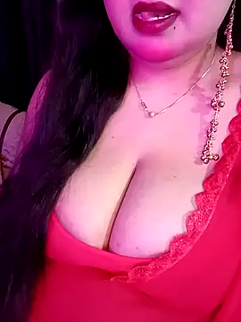 Suhanakhan00 online show from March 2026 06:21:01 AM