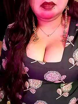 Suhanakhan00 online show from March 2026 07:24:01 AM