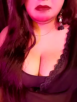 Suhanakhan00 online show from April 2026 08:58:01 AM