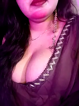 Suhanakhan00 online show from April 2026 07:47:02 AM