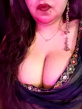 Suhanakhan00 online show from April 2026 07:55:02 AM