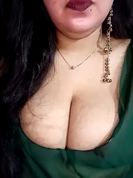 Suhanakhan00 online show from May 2026 10:10:01 AM