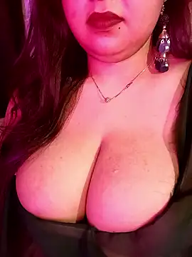 Suhanakhan00 online show from May 2026 07:08:01 PM