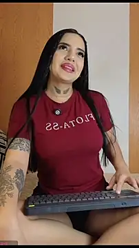 Snapshot of Alissfressa chatting on June 2026 01:54:01 AM Alissfressa online show from June 2026 01:54:01 AM